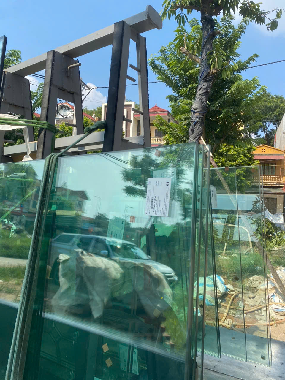 Kính Cường Lực&nbsp;Là Gì? Ưu Điểm Và Ứng Dụng Trong&nbsp;